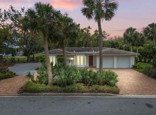 201 Flamingo Dr, Belleair, FL 33756