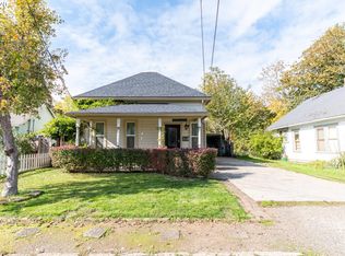 253 Cherry Ct, Cottage Grove, OR 97424