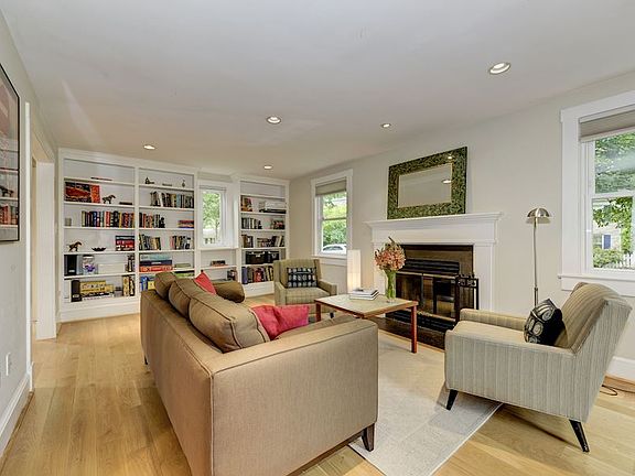  Large, sun-filled living room