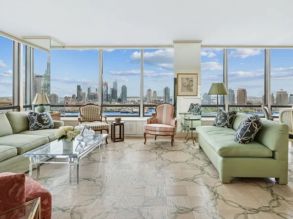 870 United Nations Plz APT 26D, New York, NY 10017