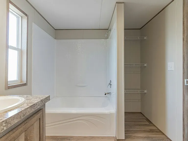 109 E Briar Dr — Photo 10