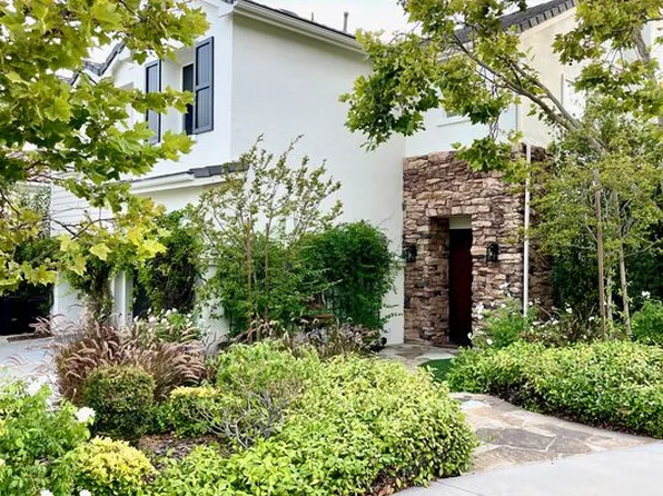 991 Deerhill Rd, Oak Park, CA 91377