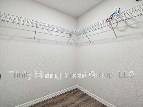 4th image of 380 Jeru Blvd Room 5