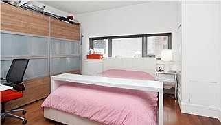 3rd image of 120 Greenwich St