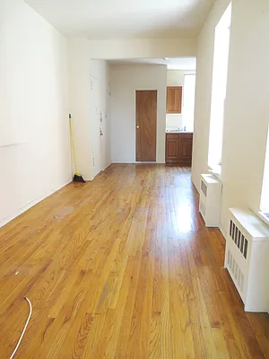 Rented by Waverly Realty Associates | media 23