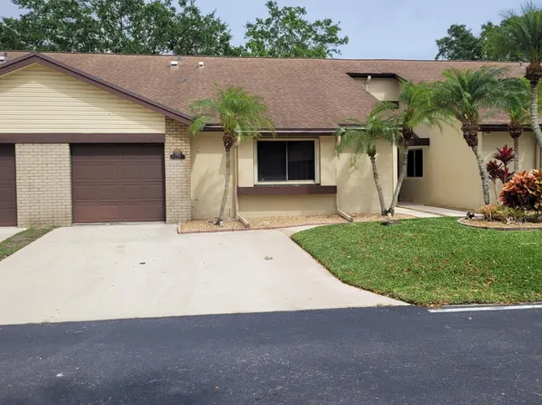 135 Meander Circle, Royal Palm Beach, FL 33411