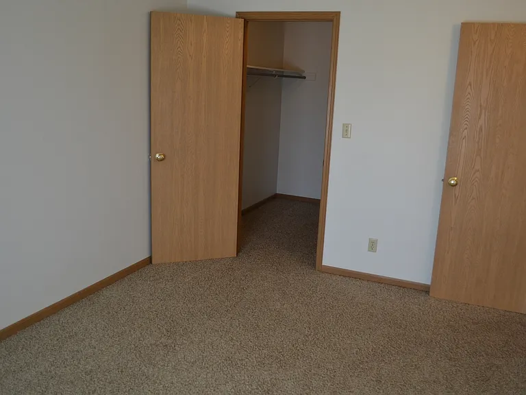 4915 Todd Dr — Photo 11