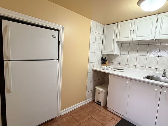 5th image of 75 Crosland Dr #Basement