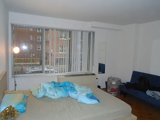 Rented by 18 REALTY | media 16