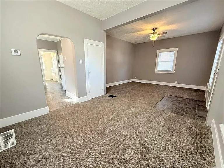 6521 Logan Ave — Photo 4