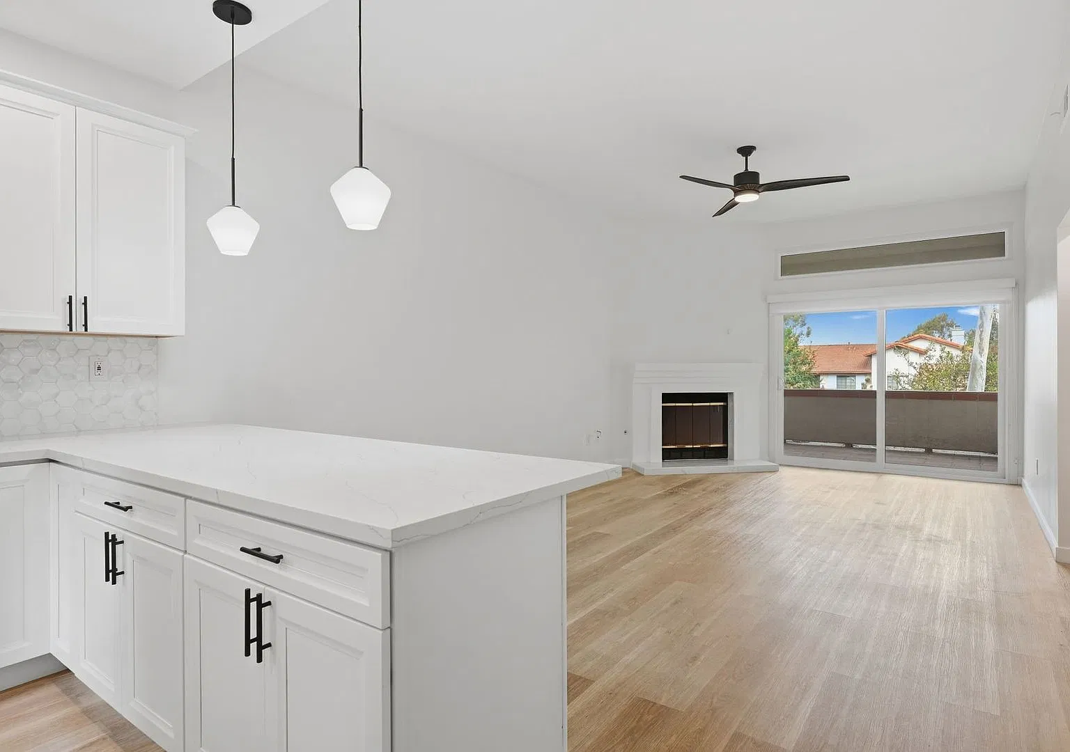 Beautifully Updated 2-Bedroom Condo in The Villas of Calavera — Photo 4