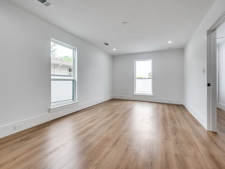 2343 Hondo Ave #2343 — Photo 11