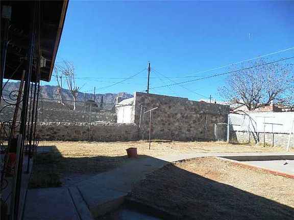 3rd image of 3715 Jackson Ave
