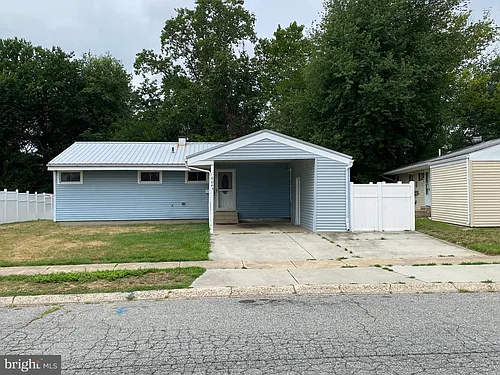 604 River Rd Photo 1
