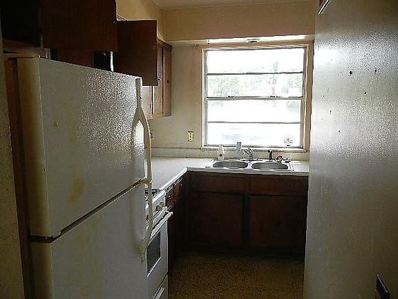 5th image of 1189 Woodbrook Ln APT C