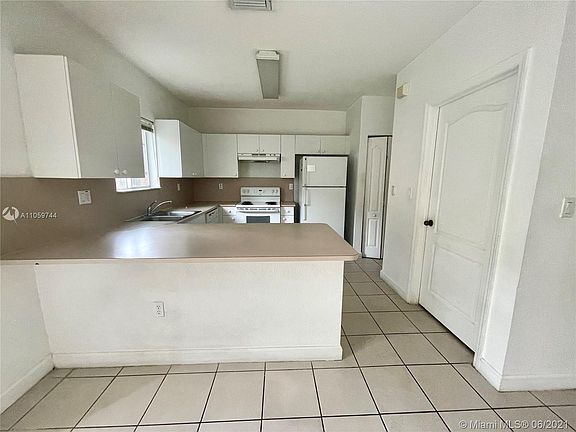 4th image of 8525 SW 214th Ter #8525