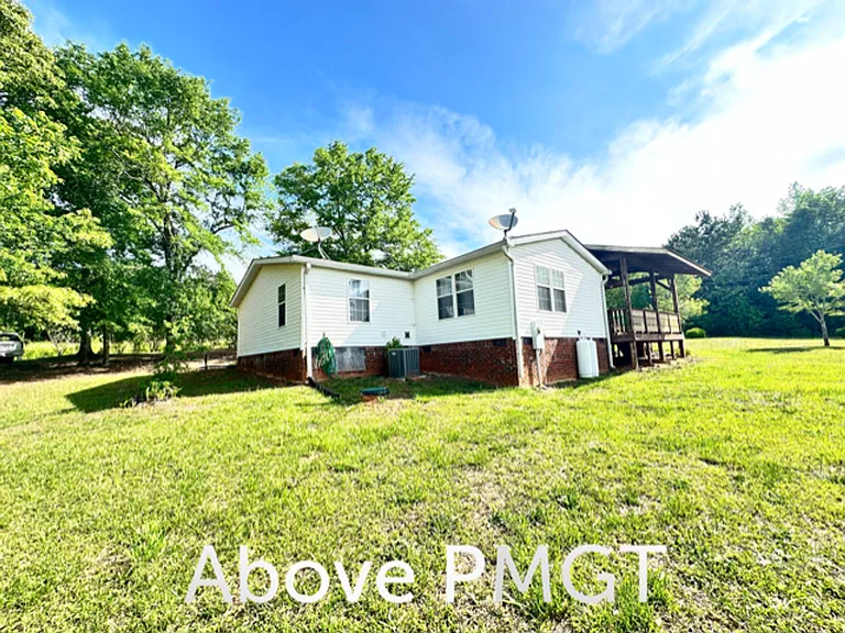 1010 Burnt Chimney Rd — Photo 16