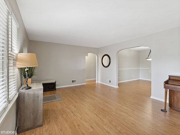 5th image of 1256 Mandel Ave