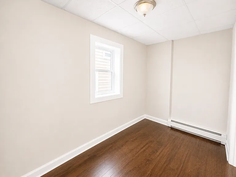 196 Parkhurst St #4 — Photo 11