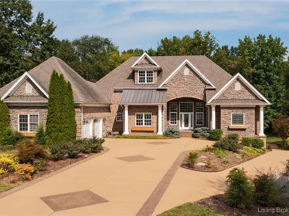 3011 Plum Woods Court, Sellersburg, IN 47172