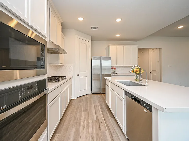 9222 Dearborn Knoll Dr — Photo 8