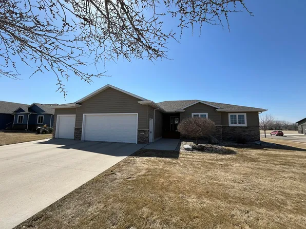 1628 S McCoy St, Aberdeen, SD 57401