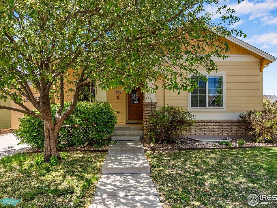 1st image of 1038 Village Cir
