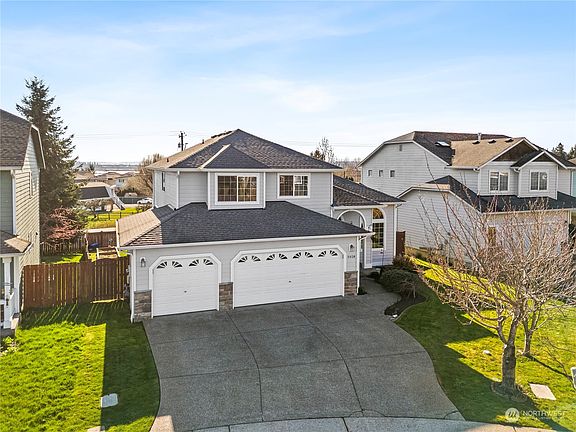 2nd image of 5928 59th Drive NE