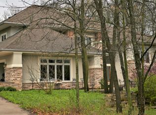 208 Cypress Point, North Prairie, WI 53153