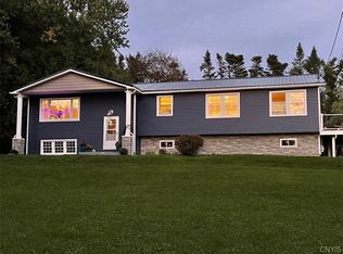 1554 Tracy Dr, Skaneateles, NY 13152