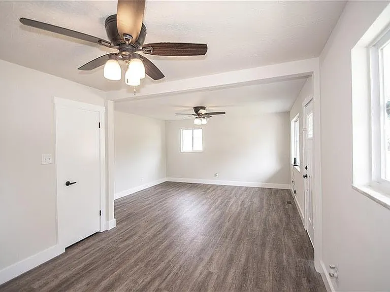 4543 Calhoun St — Photo 2