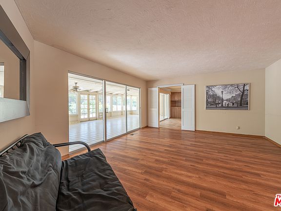 5th image of 1047 Moab Dr