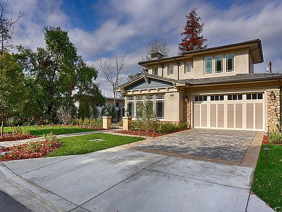 3rd image of 179 W Naomi Ave