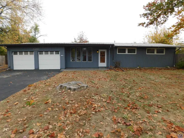 3210 SW Tara Ave, Topeka, KS 66611