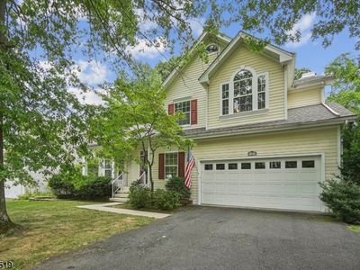 57 Huntington Rd, Basking Ridge, NJ, 07920