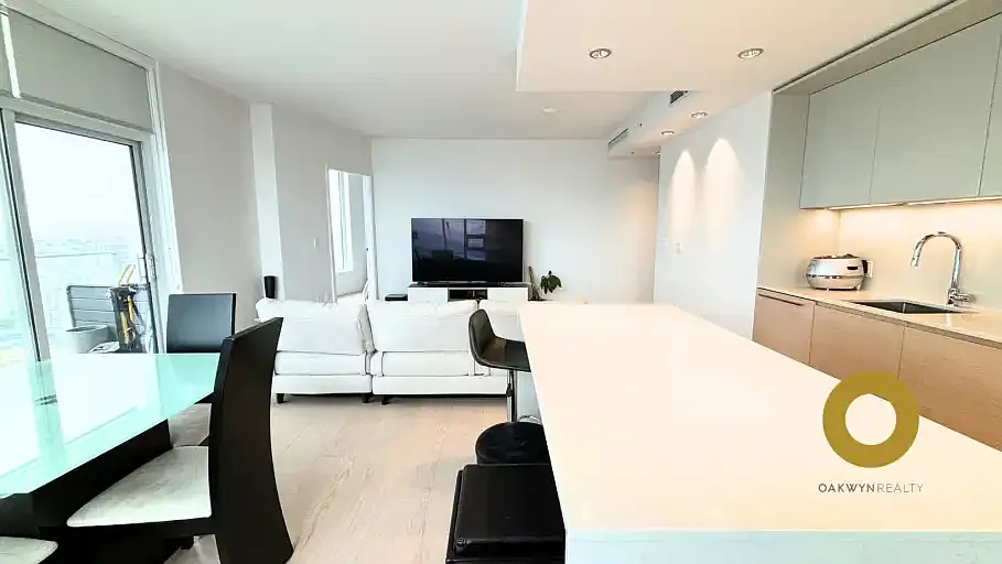 2 bed, 2.0 bath, 1081 sqft, $4,800 — Photo 4