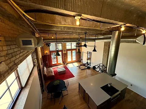1000 E 18th Ave #100 — Photo 3