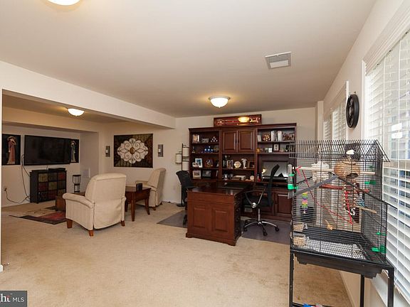 5th image of 301 Woodstream Blvd