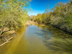 1st image of Stoneriver Ln