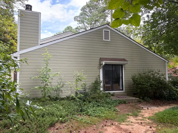 829 Green Ridge Dr, Raleigh, NC 27609
