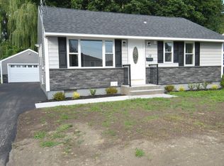 13 Adams Dr, Albany, NY 12205