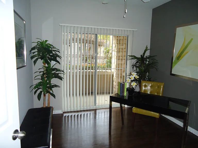 2921 Briarpark Dr — Photo 22