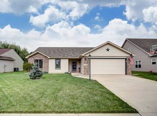 14917 Towne Gardens Dr, Huntertown, IN 46748