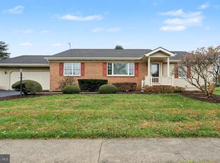6134 Battersea Pkwy, Mechanicsburg, PA