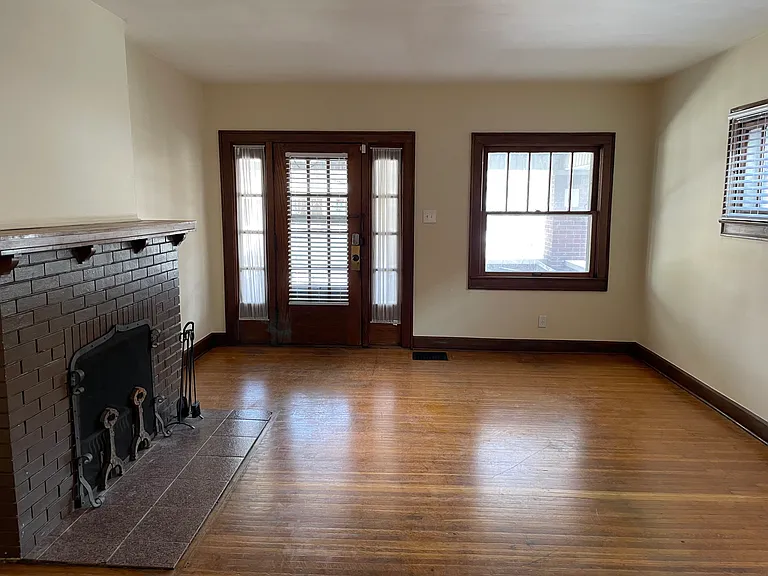 4052 N Central Ave — Photo 16