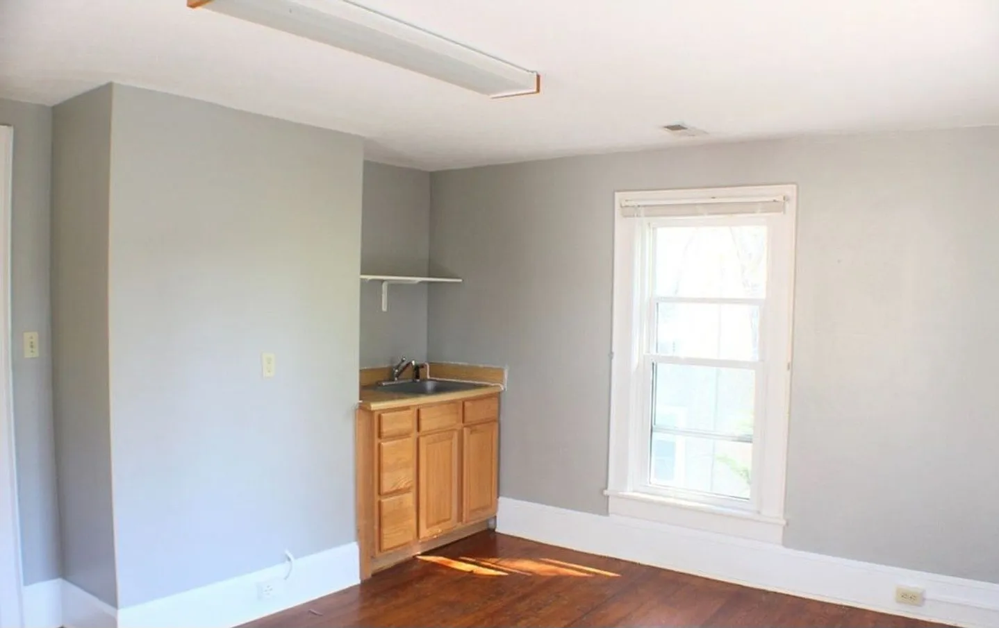 4 bed, 1470 sqft, $1,800 — Photo 1