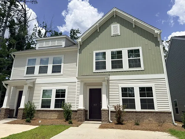 807 Coburg Ln — Photo 43