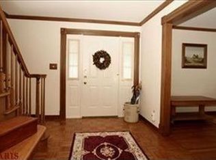 549 Webster Forest Dr, Saint Louis, MO 63119