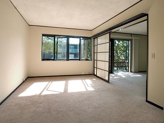 4th image of 2828 Upshur St #224