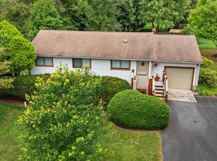 260 Friendship Rd, Cranbury, NJ 08512